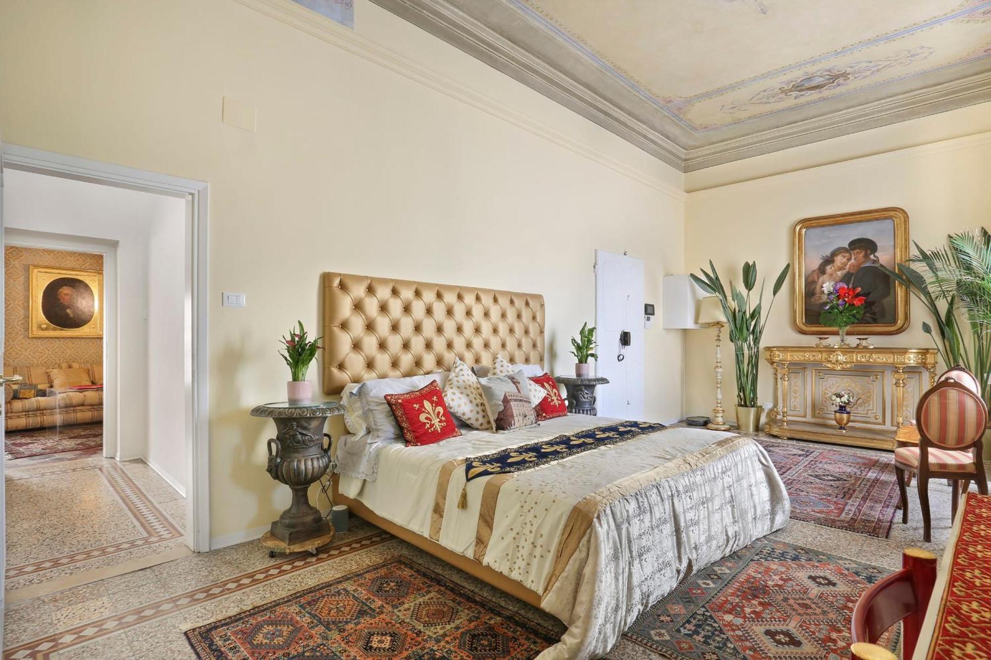 Lullaby Suite Near Palazzo Vecchio And Piazza Signoria -Hosted By Sweetstay Флоренция Экстерьер фото